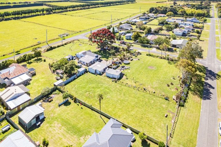 Photo of property in 9 Suther Street, Waverley, 4510