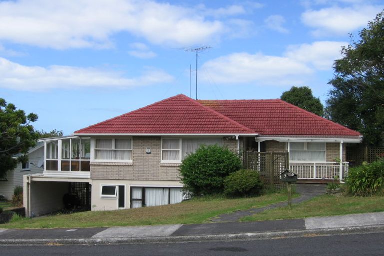 Photo of property in 3 Japonica Drive, Beach Haven, Auckland, 0626