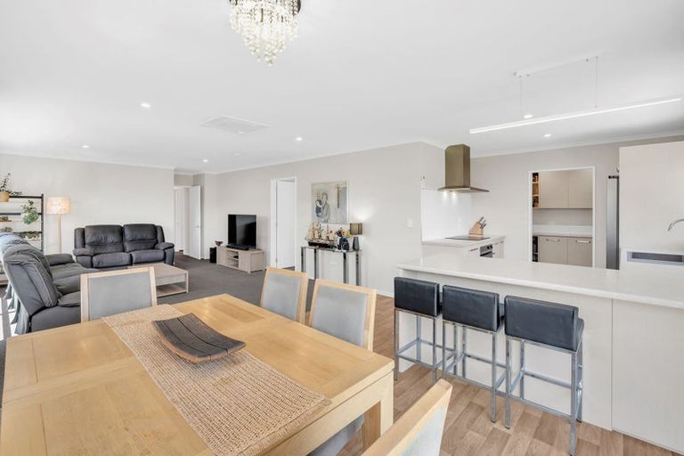 Photo of property in 41 Tara Crescent, Woodend, 7610