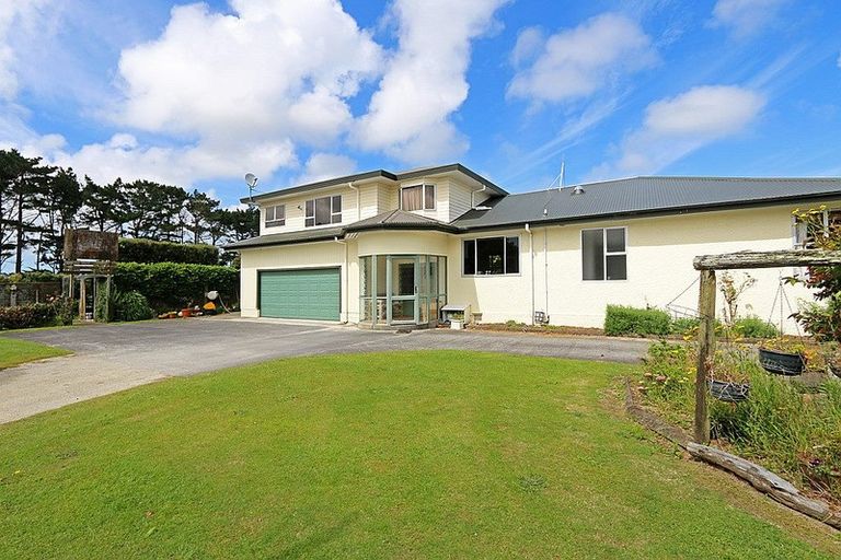 Photo of property in 232 Ngariki Road, Rahotu, Opunake, 4684