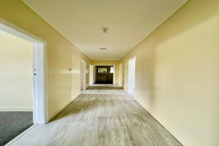 Photo of property in 26 Manuroa Road, Takanini, 2112