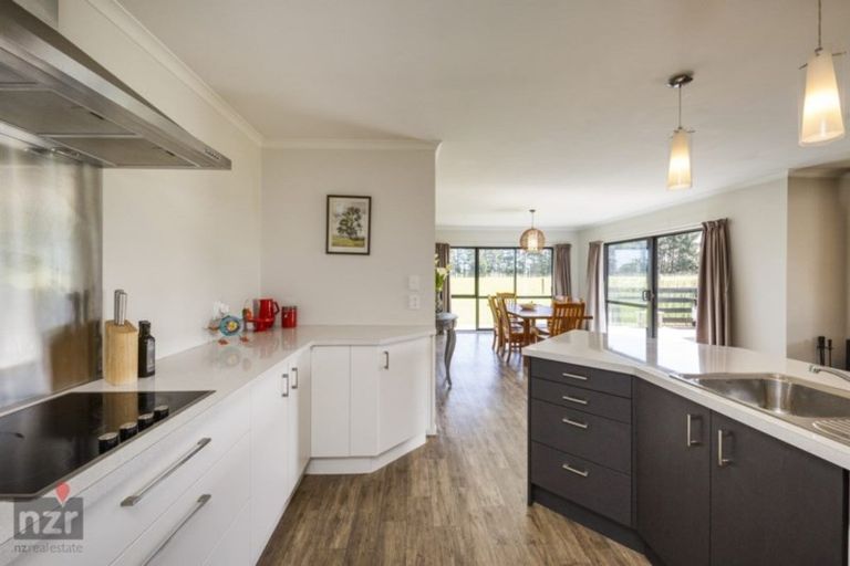 Photo of property in 135 Hansens Line, Newbury, Palmerston North, 4475