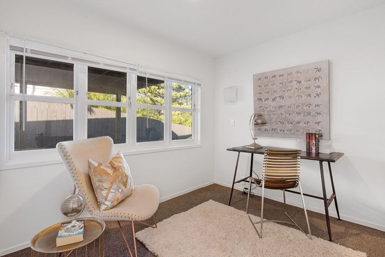 Photo of property in 4 The Esplanade, Campbells Bay, Auckland, 0630