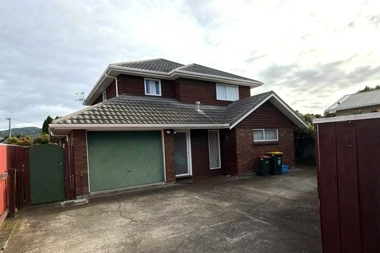 Photo of property in 75 Totara Crescent, Woburn, Lower Hutt, 5011