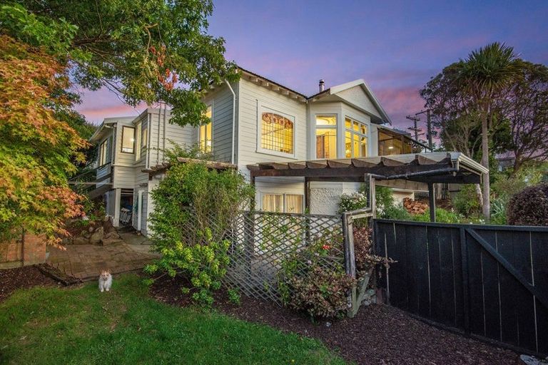 Photo of property in 14 Mataora Road, Kenmure, Dunedin, 9011