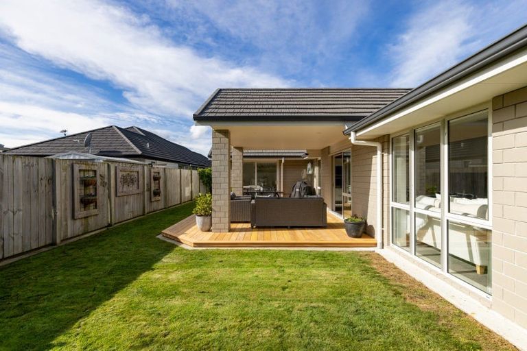 Photo of property in 51 Norfolk Drive, Cambridge, 3434