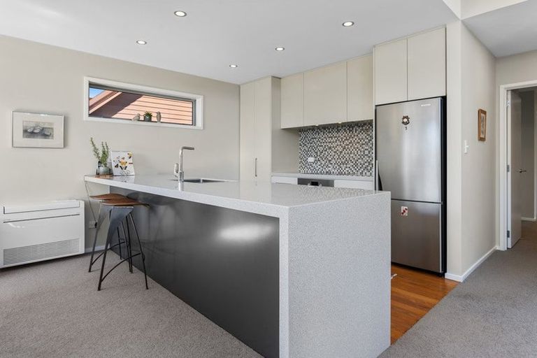 Photo of property in 140 Port Hills Road, Heathcote Valley, Christchurch, 8022