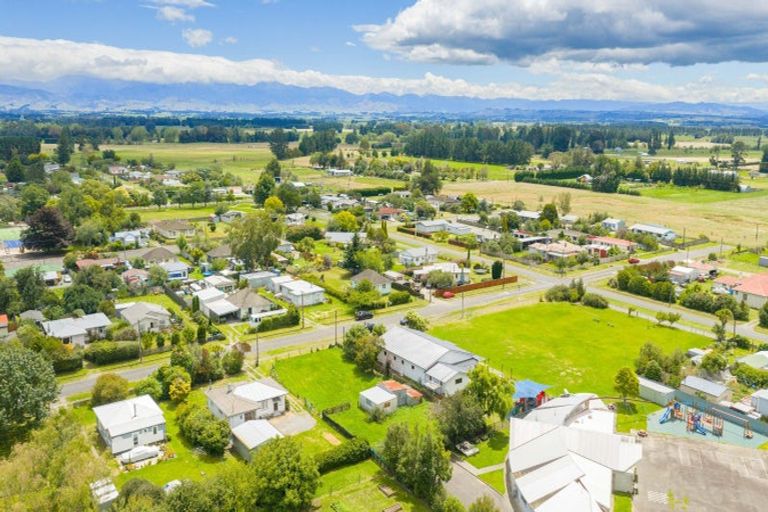 Photo of property in 24 Walter Street, Takapau, 4203