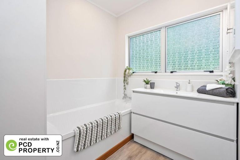 Photo of property in 14 Granfield Place, Te Kamo, Whangarei, 0112