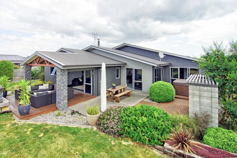 Photo of property in 6 Valkyrie Close, Carterton, 5713