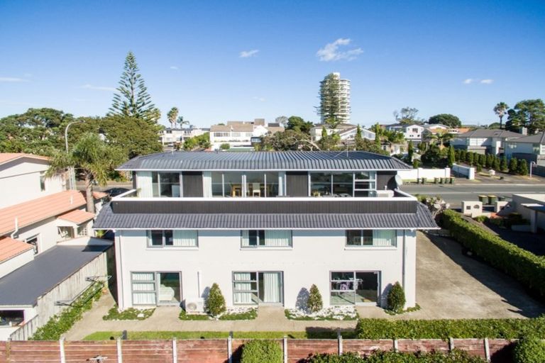 Photo of property in 2/2 Ocean View Road, Milford, Auckland, 0620