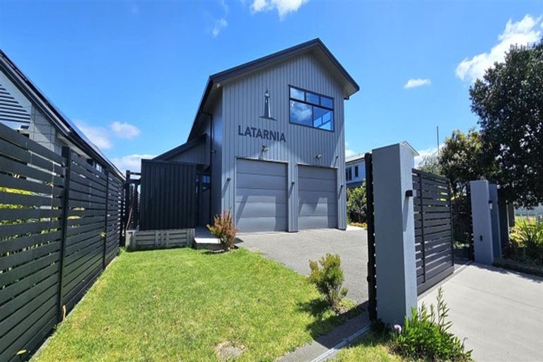 Photo of property in 112 Ti Kouka Crescent, Matarangi, Whitianga, 3592