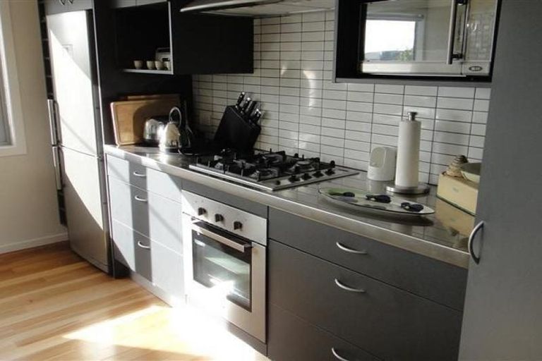 Photo of property in 10 Donnelly Street, Oakura, 4314