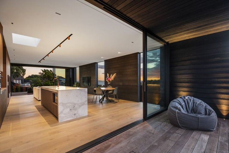 Photo of property in 28 Pacific Parade, Surfdale, Waiheke Island, 1081