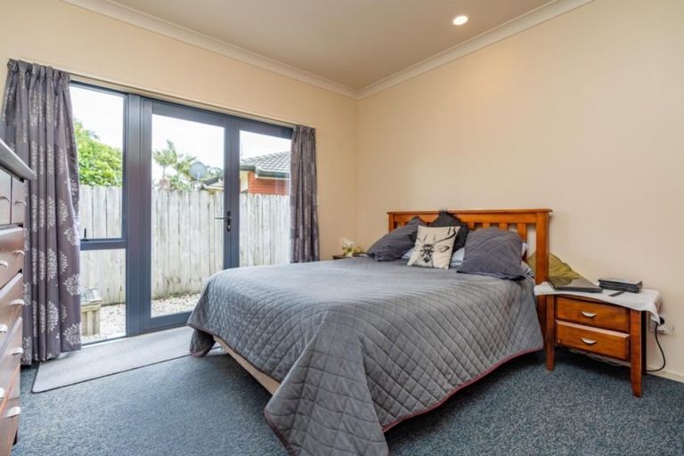 Photo of property in 7 Bermuda Place, One Tree Point, 0118