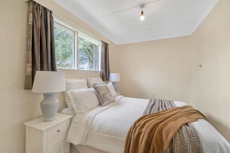 Photo of property in 14 Pinehurst Crescent, Russley, Christchurch, 8042