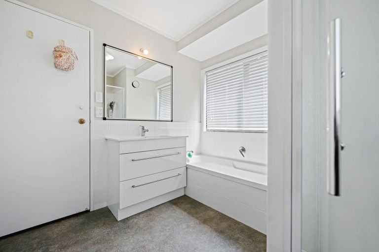 Photo of property in 36 Endeavour Avenue, Flagstaff, Hamilton, 3210