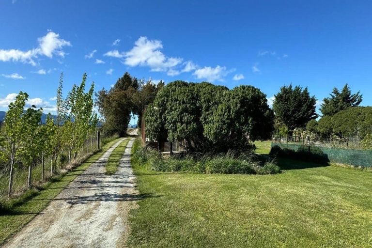 Photo of property in 92 Beacon Road, Dillons Point, Blenheim, 7273