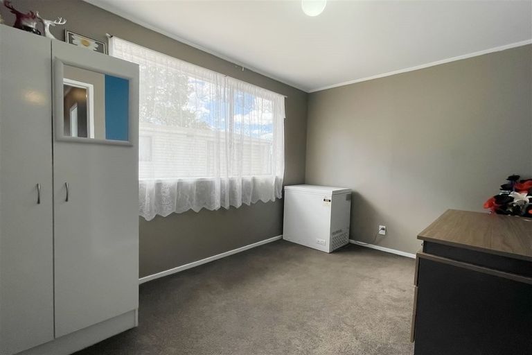 Photo of property in 20 Mcquarrie Avenue, Wattle Downs, Auckland, 2103