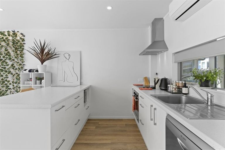 Photo of property in 31 Reynolds Place, Papamoa Beach, Papamoa, 3118