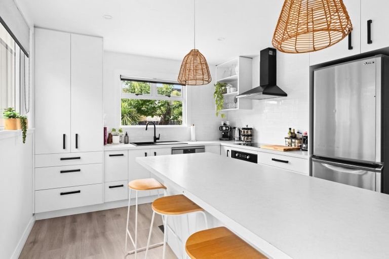 Photo of property in 29 Pukeko Place, Westshore, Napier, 4110