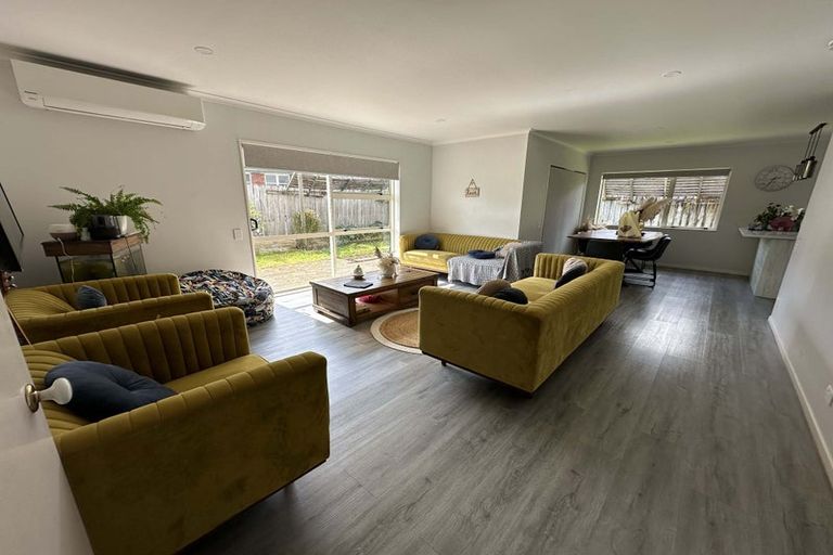 Photo of property in 3 Montilla Place, Manurewa, Auckland, 2102