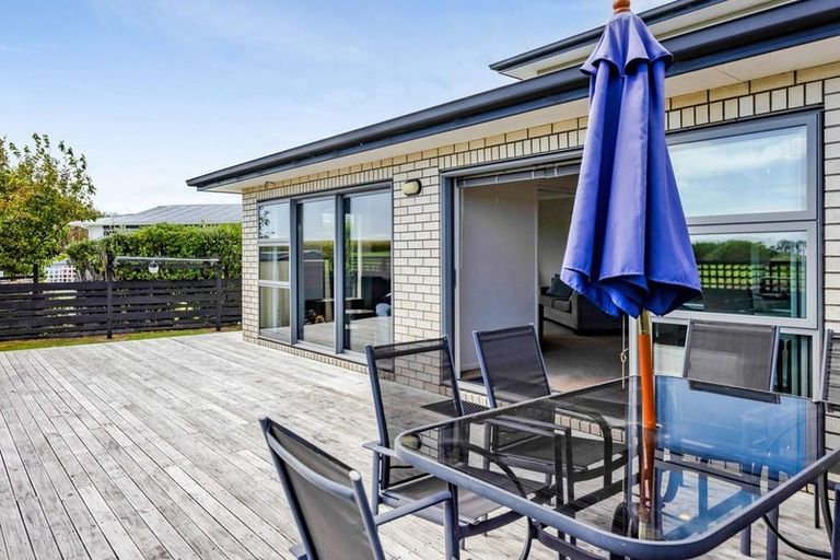 Photo of property in 17 Ponderosa Place, Opunake, 4616