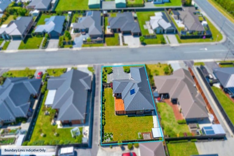 Photo of property in 9 Walnut Way, Rangiora, 7400