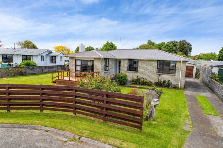 Photo of property in 72 Reid Avenue, Hawera, 4610