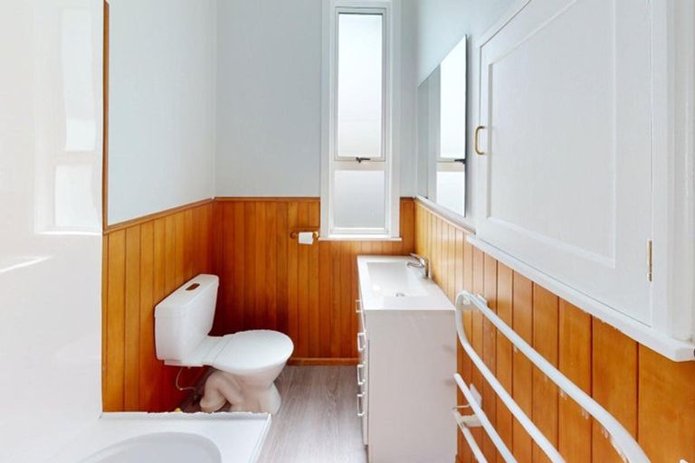 Photo of property in 21 Victoria Street, Levin, 5510