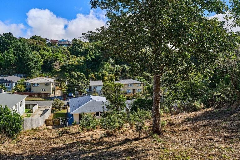 Photo of property in 198 Sievers Grove, Cannons Creek, Porirua, 5024