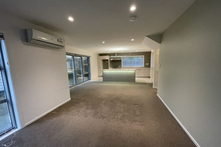 Photo of property in 5/61 Black Rock Road, Newlands, Wellington, 6037