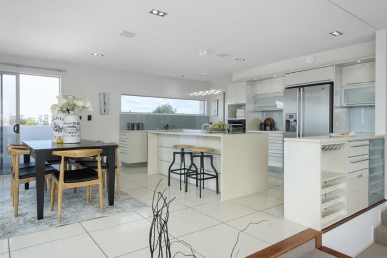 Photo of property in 1026b Papamoa Beach Road, Papamoa Beach, Papamoa, 3118