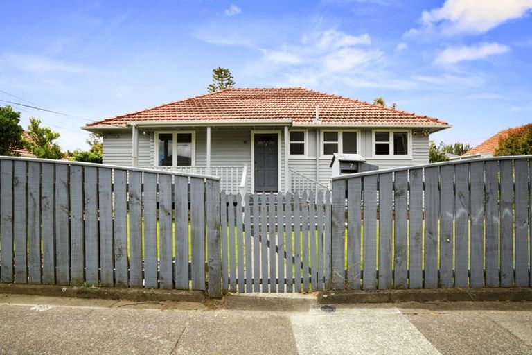 Photo of property in 7 Tilbury Street, Fairfield, Lower Hutt, 5011