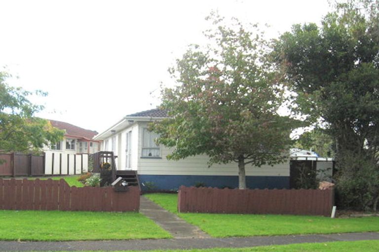 Photo of property in 6 Tyndrum Place, Highland Park, Auckland, 2010