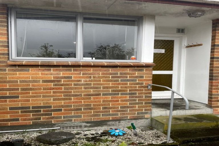 Photo of property in 2/8 Liverpool Street, Trentham, Upper Hutt, 5018