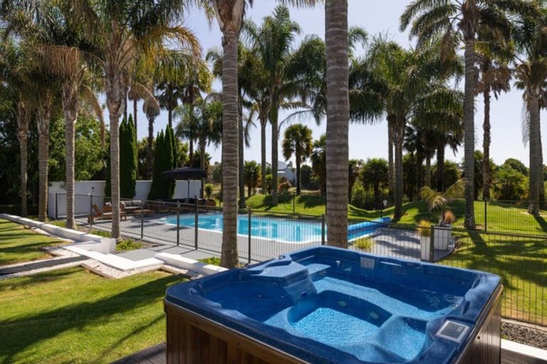 Photo of property in 15 Saint Clair Place, Papamoa Beach, Papamoa, 3118