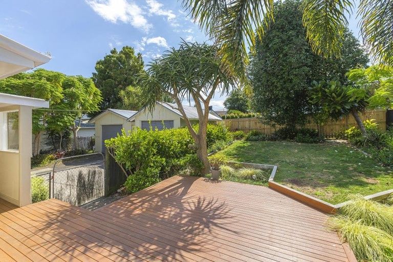 Photo of property in 172 Lake Road, Belmont, Auckland, 0622