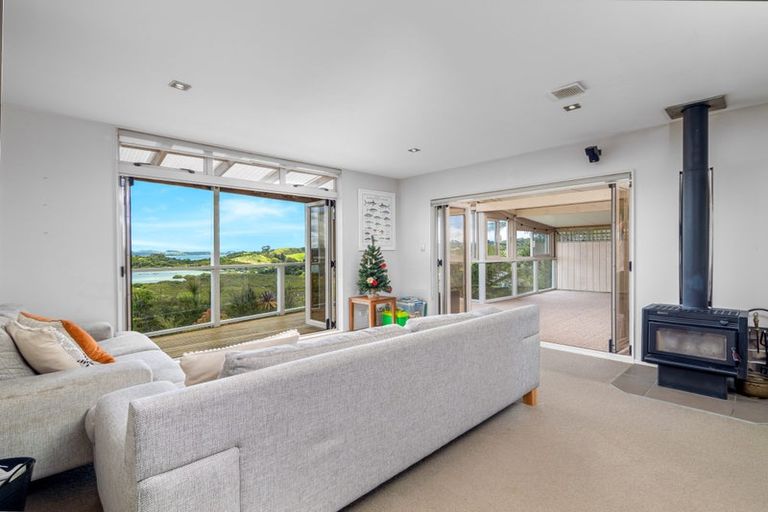 Photo of property in 9 Toi Track, Russell, 0272