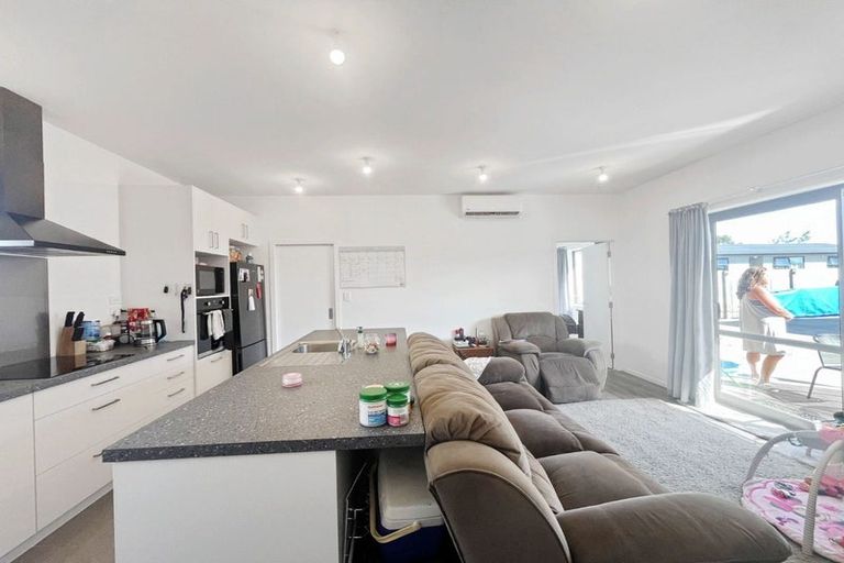 Photo of property in 9 Colonial Place, Kelvin Grove, Palmerston North, 4414
