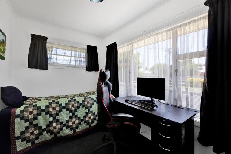 Photo of property in 60 Egmont Street, Hawera, 4610