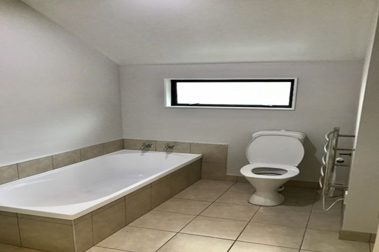 Photo of property in 5/25 Hollies Crescent, Johnsonville, Wellington, 6037