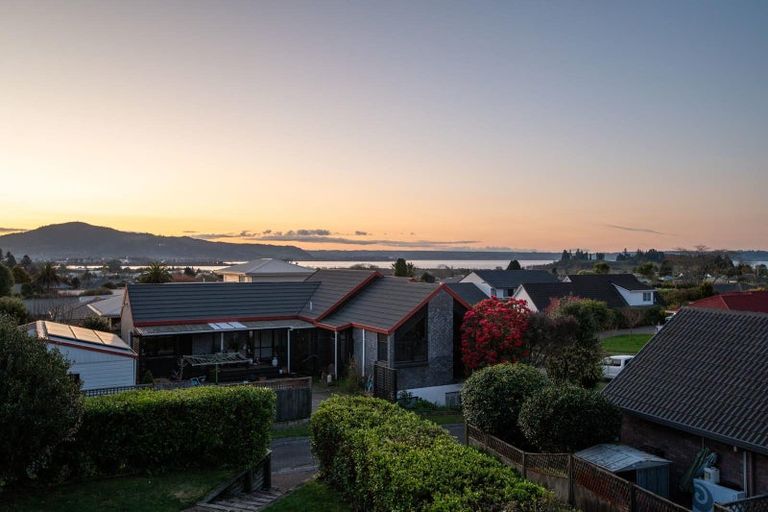 Photo of property in 43 Thelma Place, Lynmore, Rotorua, 3010