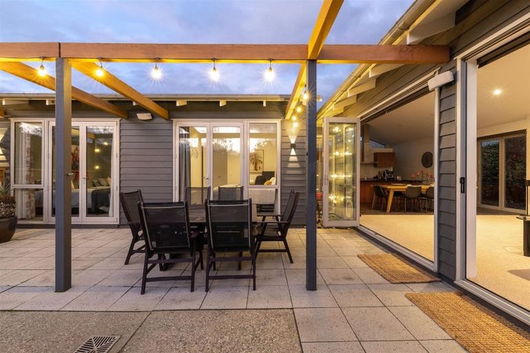 Photo of property in 3 Bridesdale Drive, Lake Hayes, Queenstown, 9304