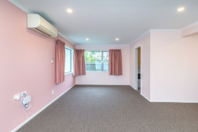 Photo of property in 14a Cambridge Street, Levin, 5510