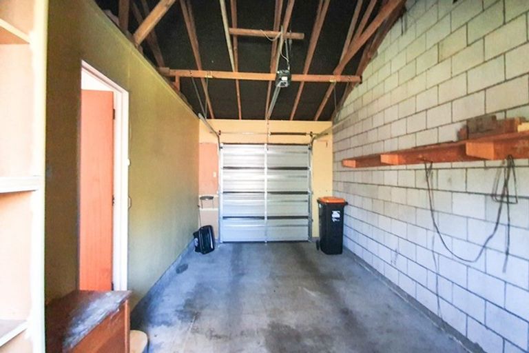 Photo of property in 23 Wallace Place, Hokowhitu, Palmerston North, 4410