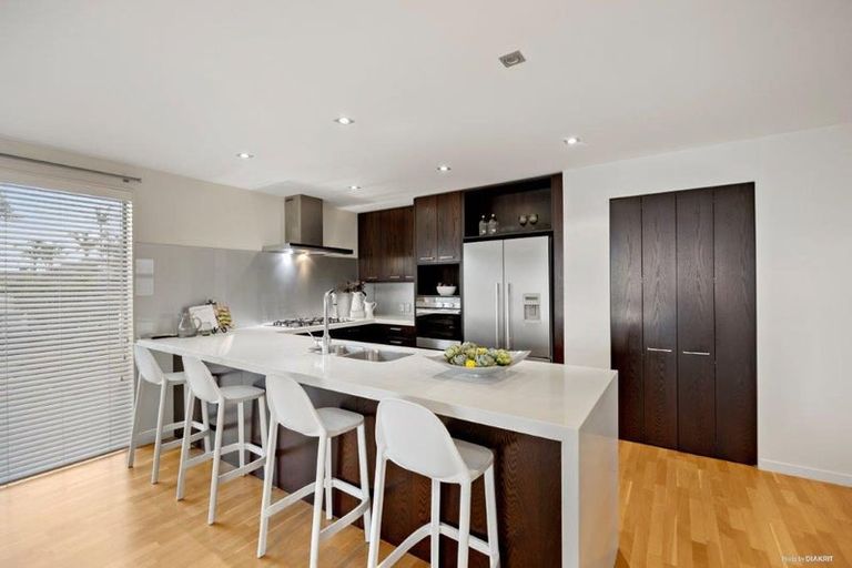 Photo of property in 38a Takutai Avenue, Bucklands Beach, Auckland, 2012