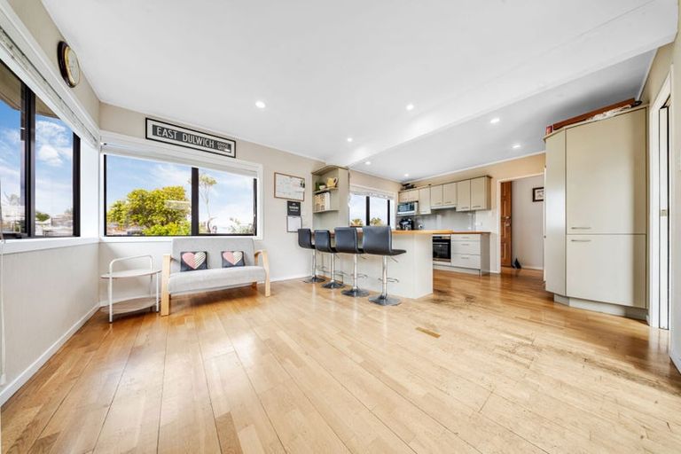 Photo of property in 8 Indus Place, Half Moon Bay, Auckland, 2012