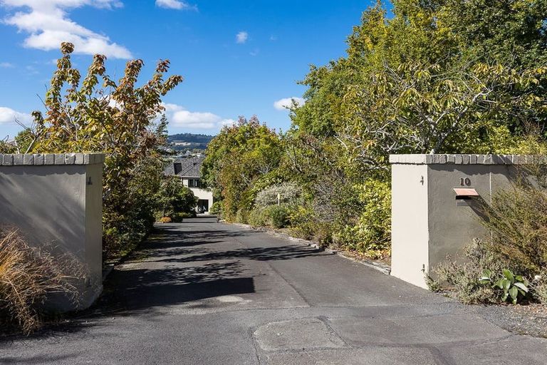 Photo of property in 10 Hadley Close, Glenleith, Dunedin, 9010