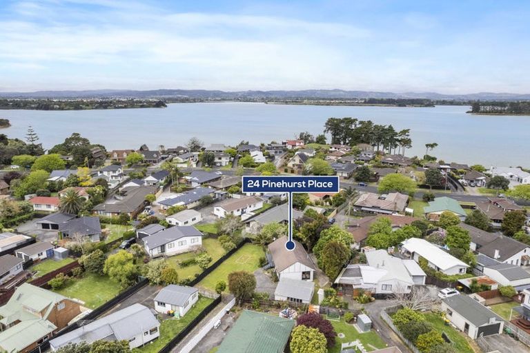 Photo of property in 24 Pinehurst Place, Wattle Downs, Auckland, 2103